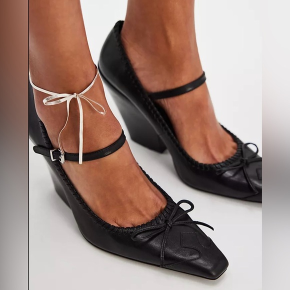 Jeffrey Campbell Shoes - JEFFREY CAMPBELL BLACK AMORETTE HEEL sz 7